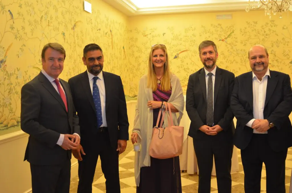 Invitados en los ARE Business Awards 2025